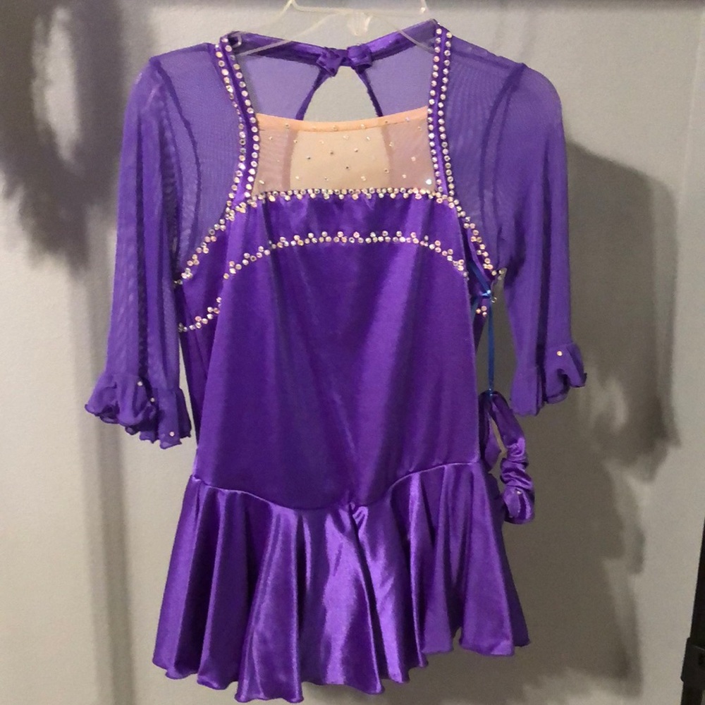 Ice Skating Outfit with Scrunchie